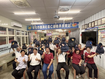土木系USR深耕社區  致贈復興社區防災避難包圖片